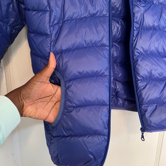 Womens light weight jacket with hood - Picture 3 of 7